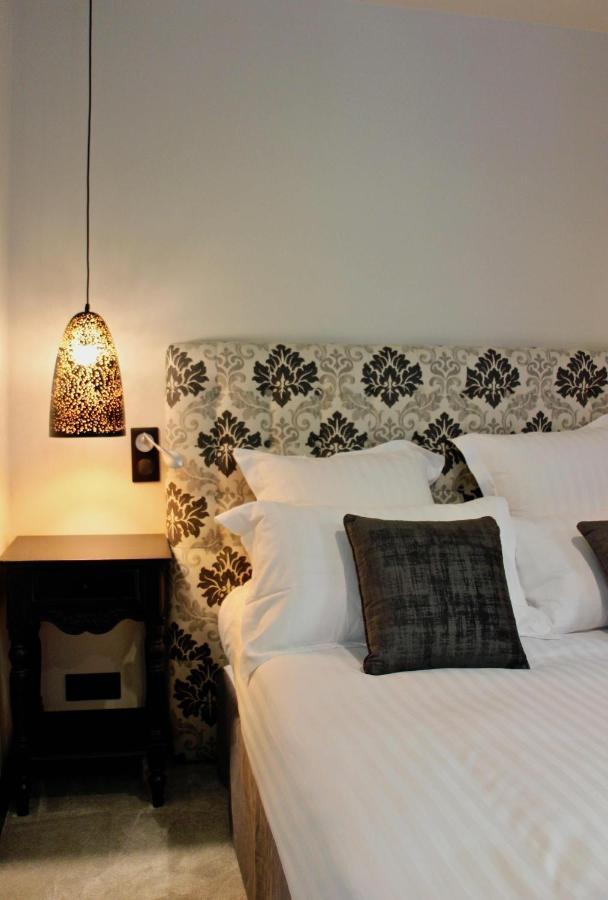 Le Moulin Fouret Hotel Saint-Aubin-le-Vertueux Екстериор снимка