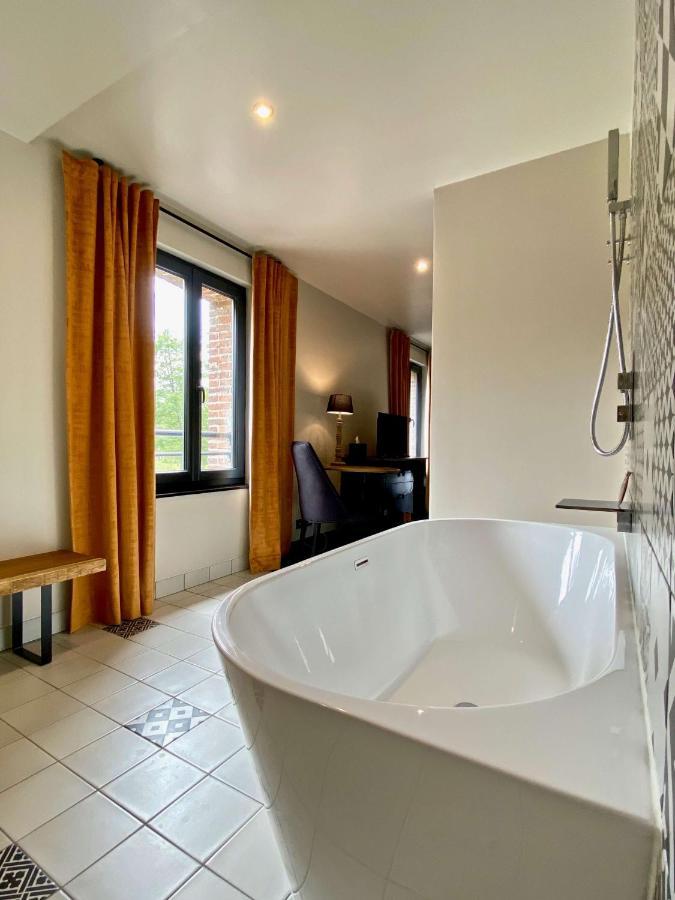 Le Moulin Fouret Hotel Saint-Aubin-le-Vertueux Екстериор снимка
