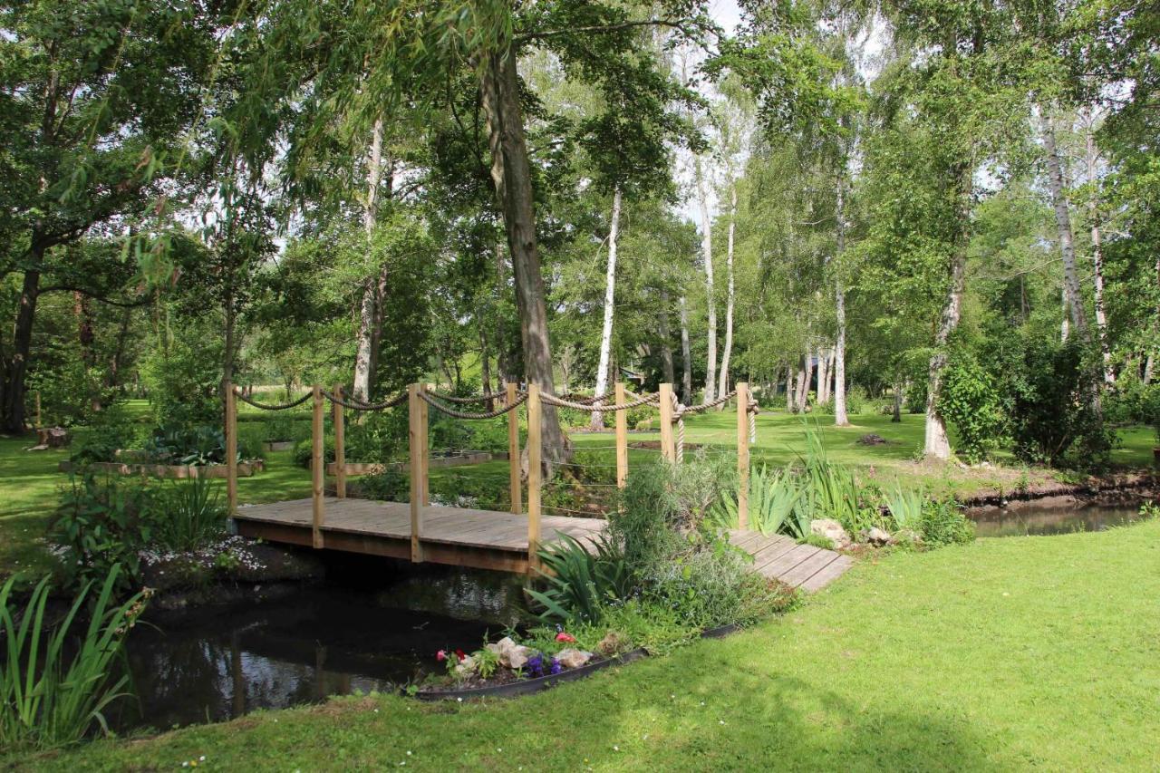 Le Moulin Fouret Hotel Saint-Aubin-le-Vertueux Екстериор снимка